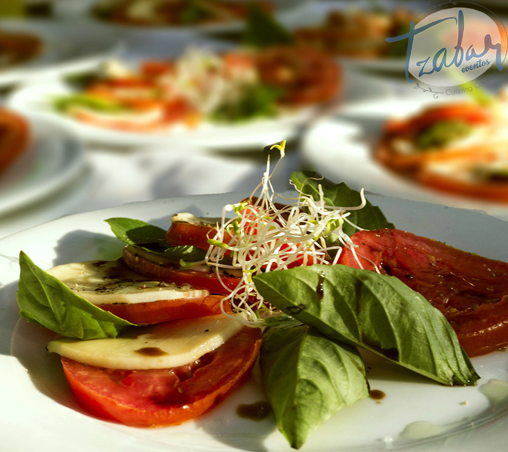 Entrada - Ensalada Capress al balsamico y aceite de oliva
